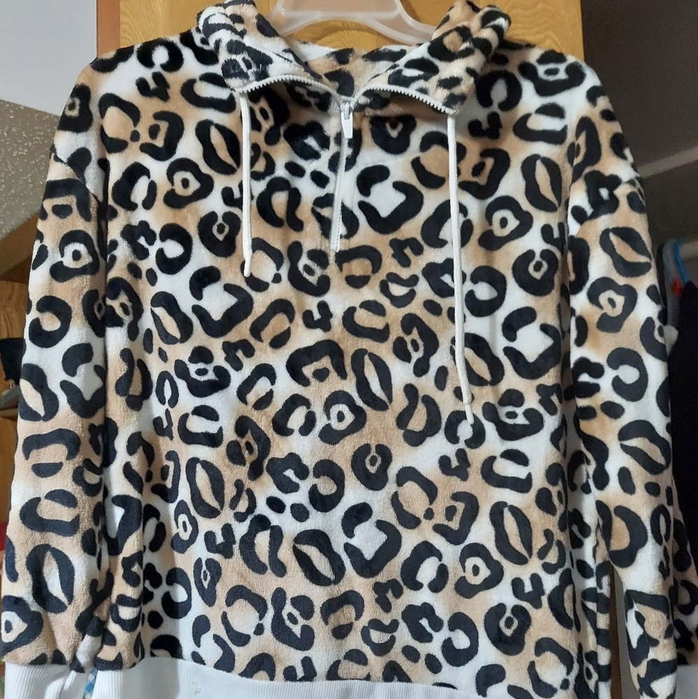 Cheetah sweater